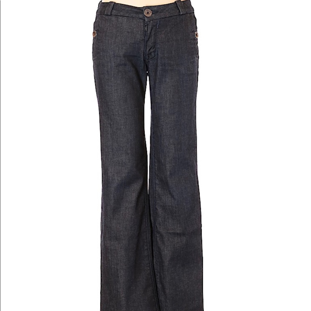 LIKE NEW!! Kassil jeans